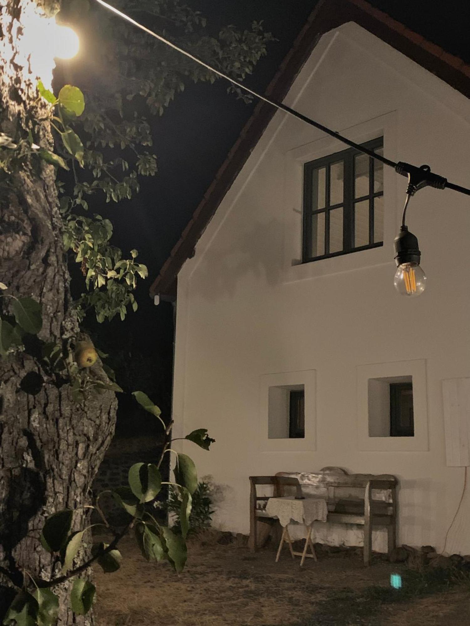 Kisvulkan Nyulontul Mencshely Luaran gambar